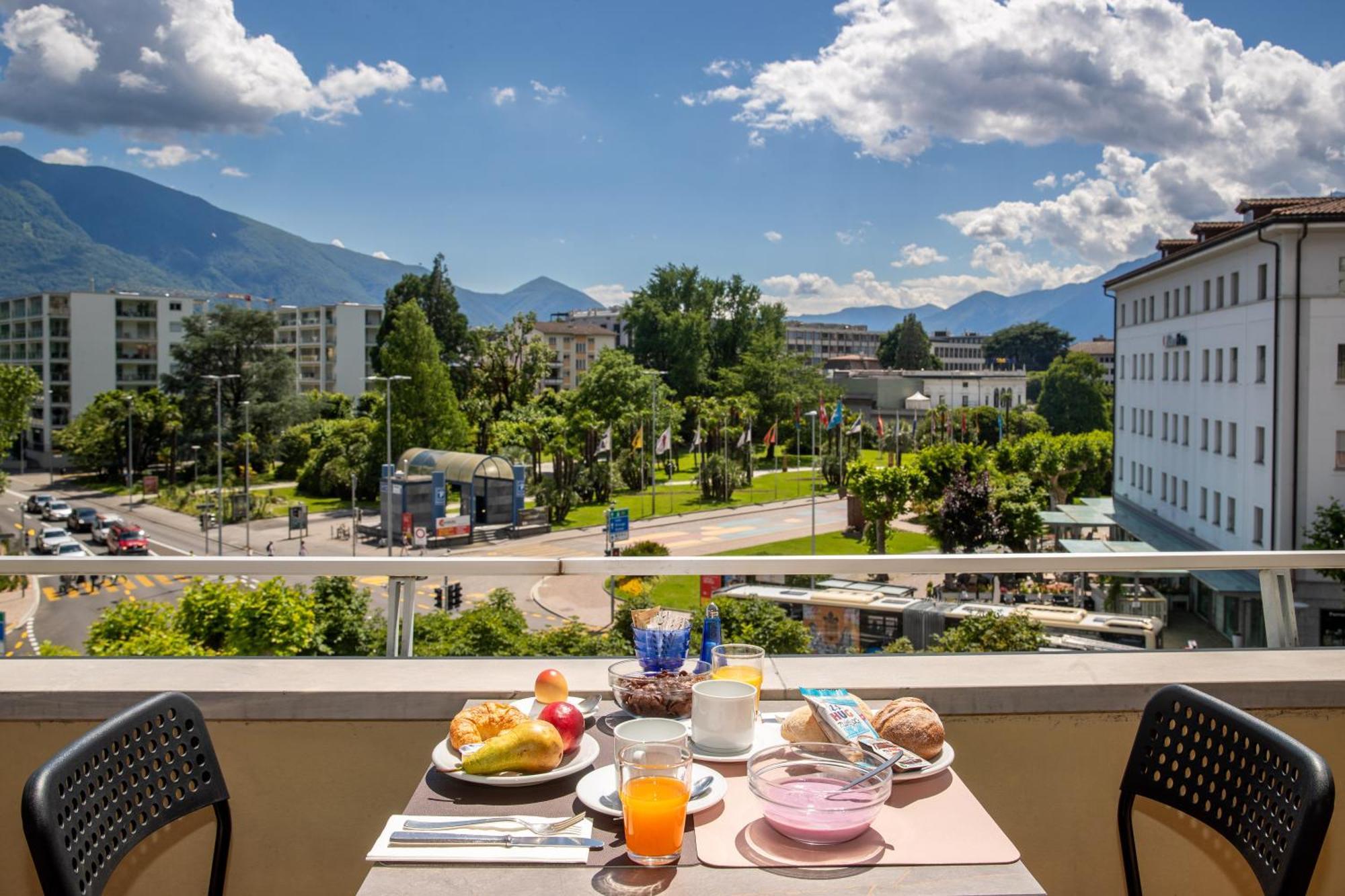 Hotel Rondinella Locarno Exteriör bild