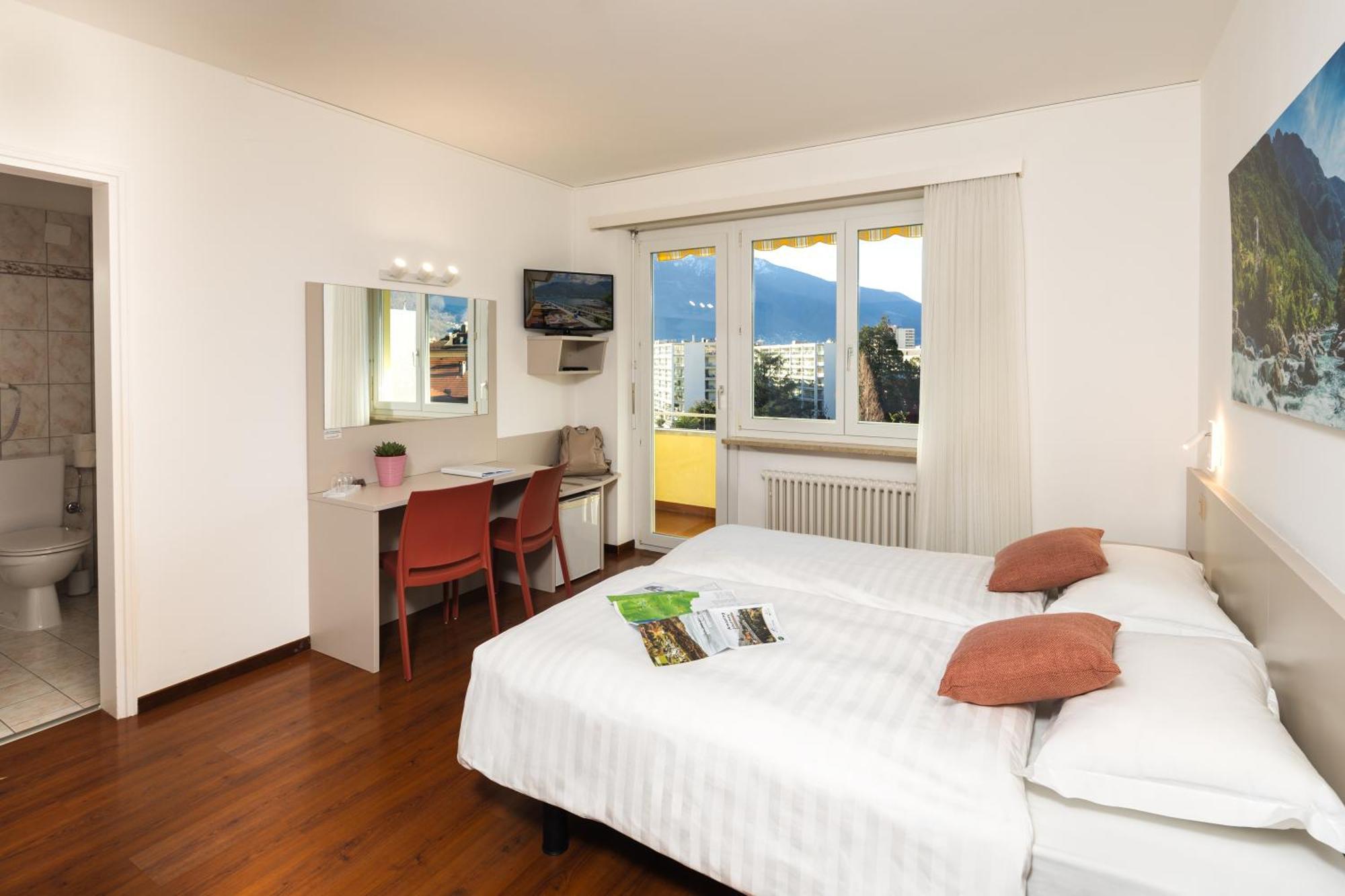 Hotel Rondinella Locarno Exteriör bild